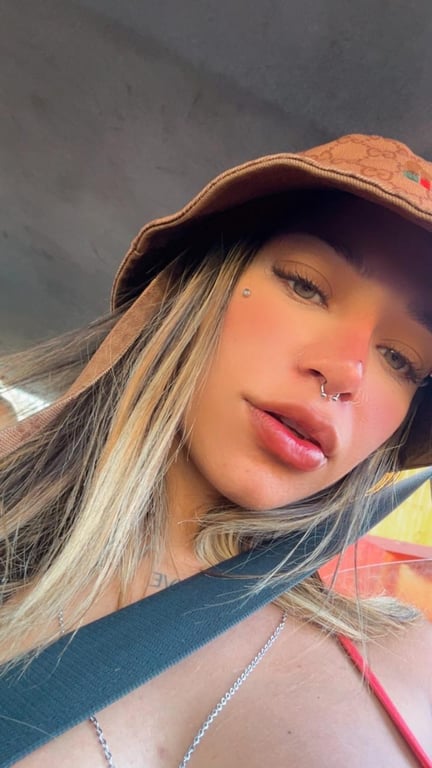 Andressa Massoterapeuta – Massagens Sensuais e Experiência Lingam