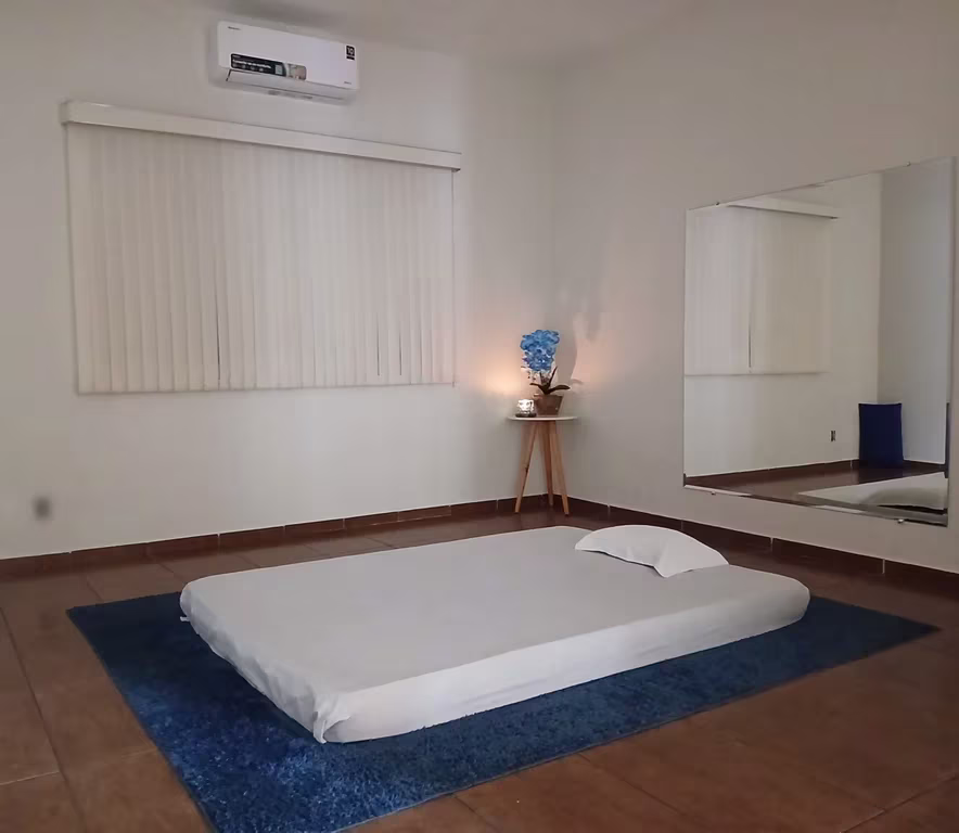 Tahul Spa Massagem | Ambiente discreto, confortável e aconchegante Massagista em