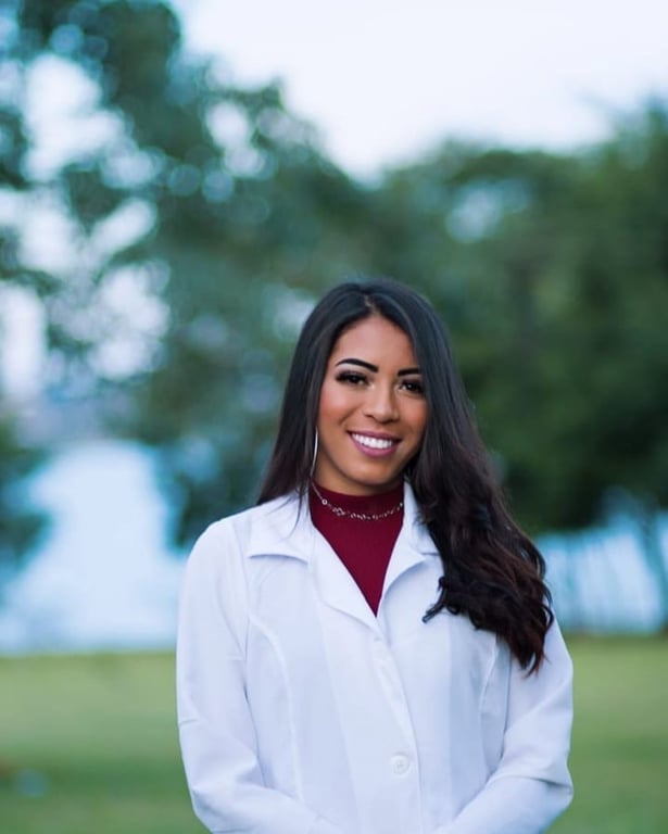 Luiny Dias - Terapeuta Tântrica e Massoterapeuta Profissional Massagem sensual