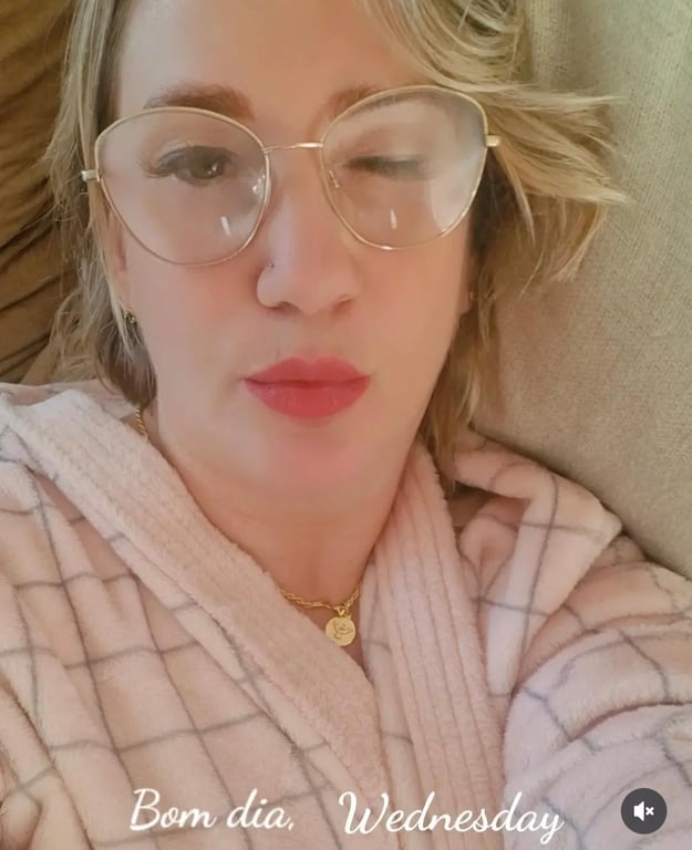 MICHELLE REIS Massoterapeuta sensual ao seu alcance Massagem nuru
