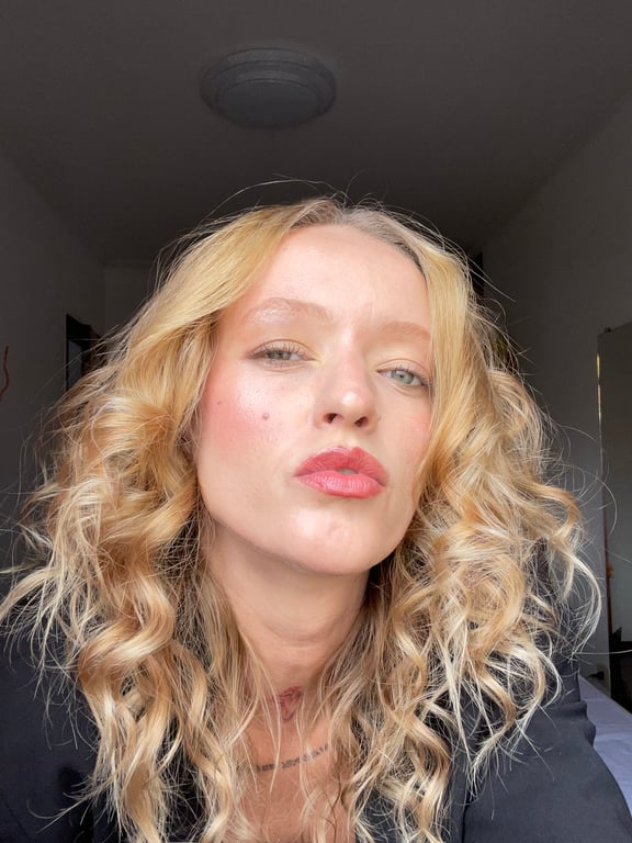 Clara - Terapia Corporal | Reconexão | Relaxamento Profundo