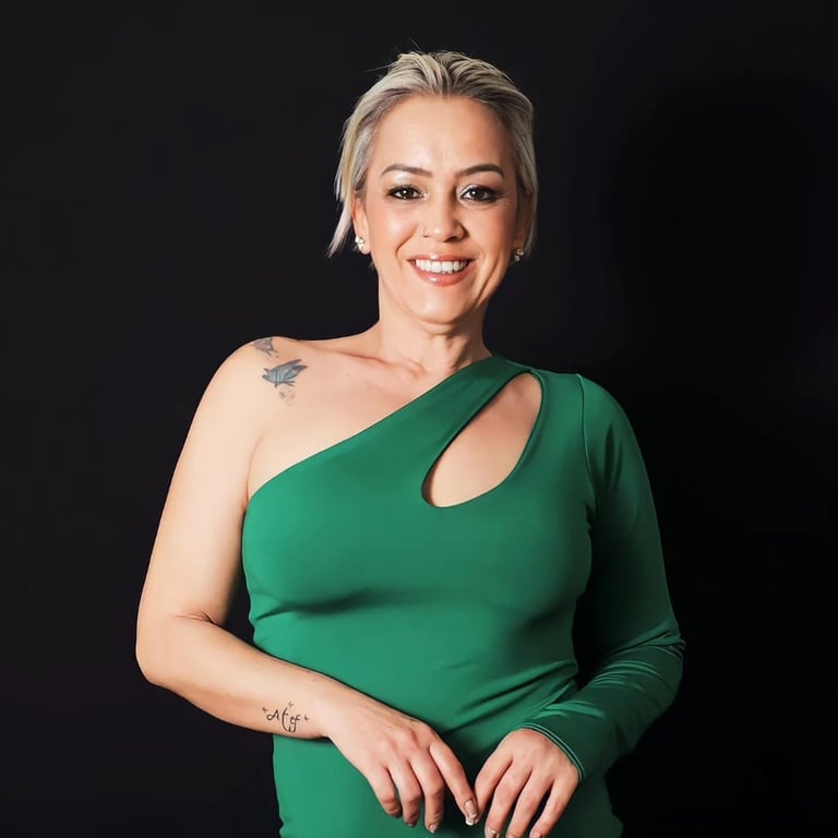 Katia Bela massagista tailandesa Massagem
