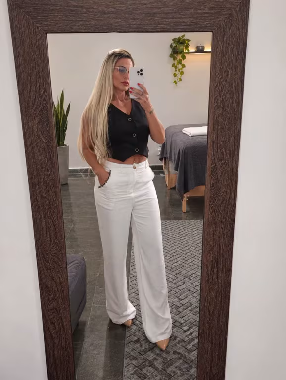 Este lima, toque sereno Relaxe seu corpo e renove suas energias. Massagem sensual em