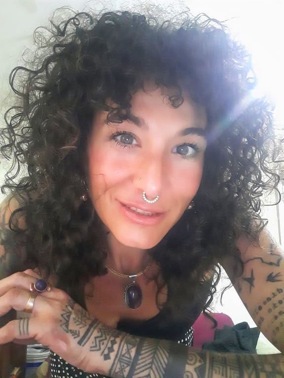 Gi Charrua Terapeuta Corporal Tântrica Massagem