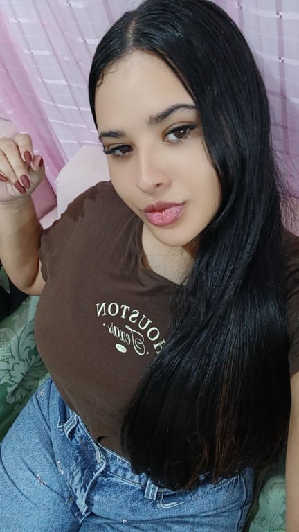 Ayssa massagista, companhia perfeita. Massagem em