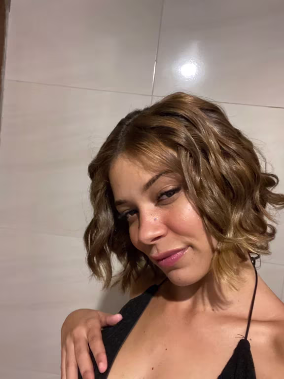 Helena Carvalho * Massagem nuru, tântrica e relaxante.