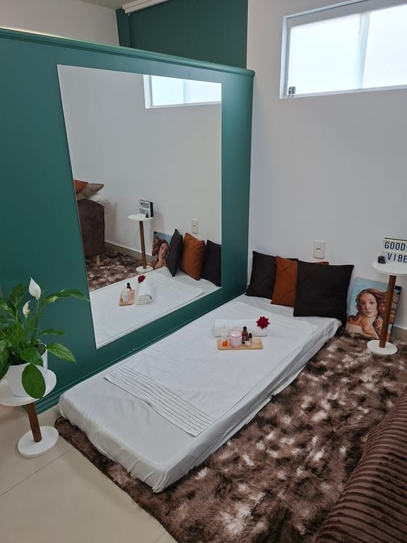 Mary Terapeuta Tântrica Massagem nuru em