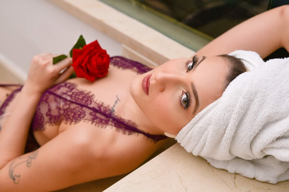 Camila Sá Terapeuta Tântrica e Corporal