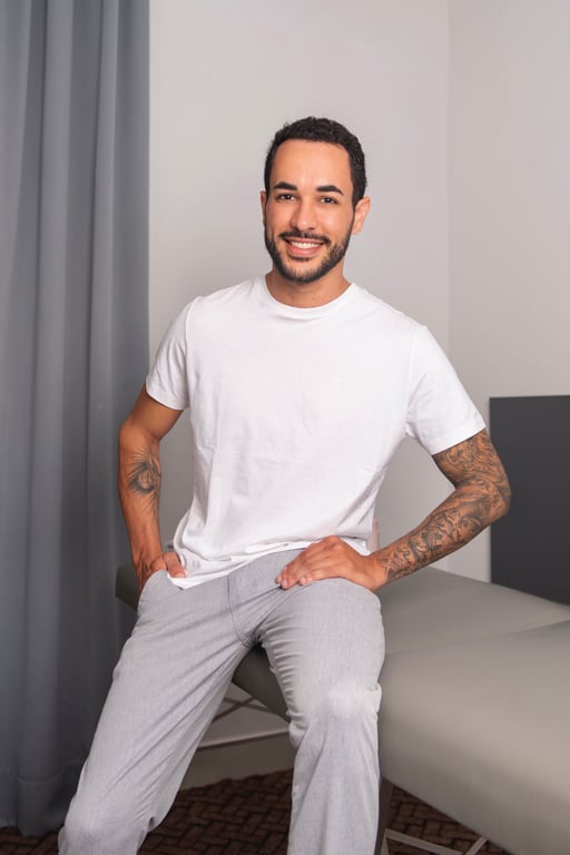Rhavi Terapeuta Tântrico e Massagem Corporal Massagem tântrica