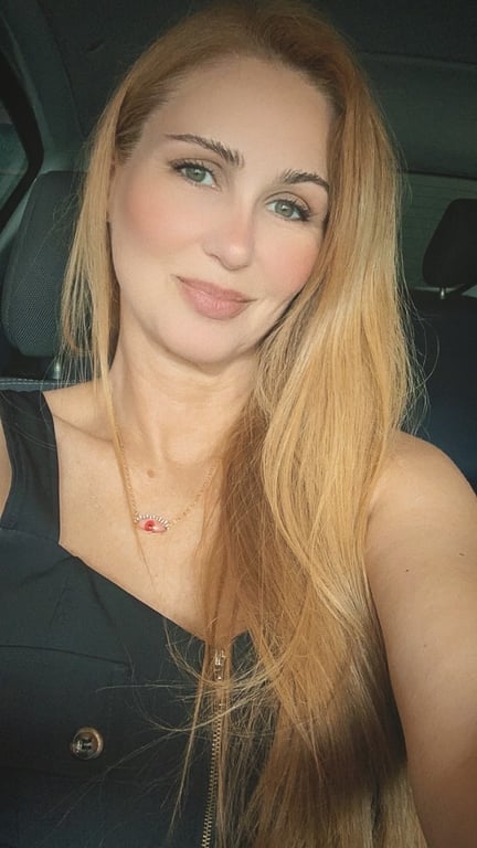 terapeuta Jacquê Lanser - massagem tântrica- massagem Nurú- massagem sensual Jacquê Lanser - massagem tântrica- massagem Nurú- massagem sensual