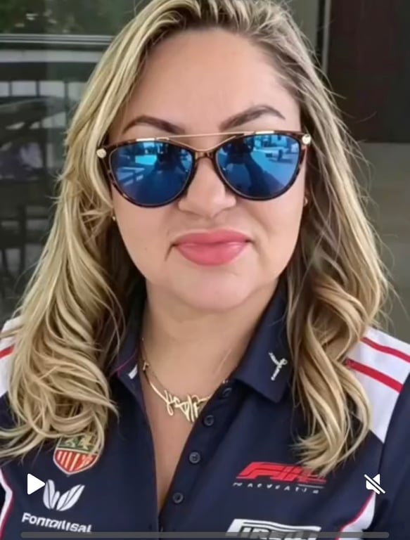 COROA BAIXINHA BRANQUINHA LOIRA 45 ANOS Massagem