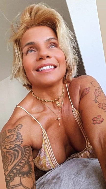 Segredos&Essências de uma massagem- VALENTINA