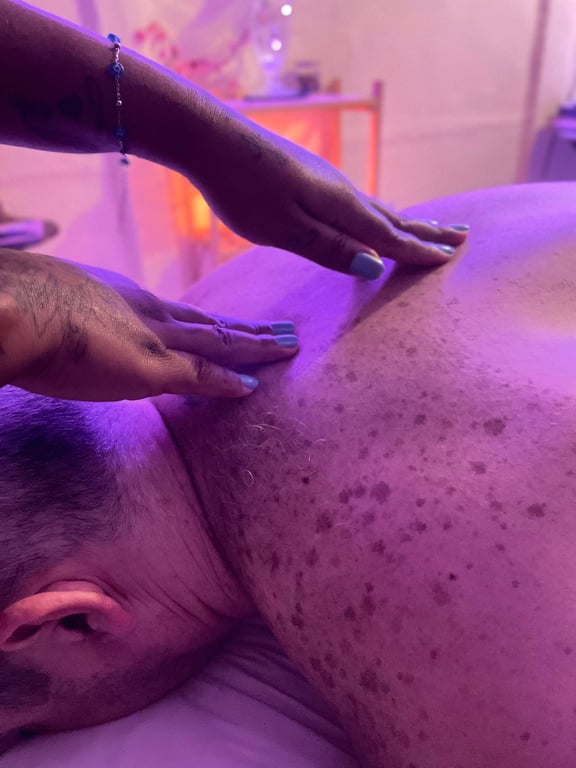 Leona, Relaxamento e Terapia Sexual. Massagens integrativa