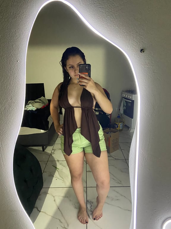 Massagista com toque terapêutico Massagem Massagista com toque terapêutico Massagem