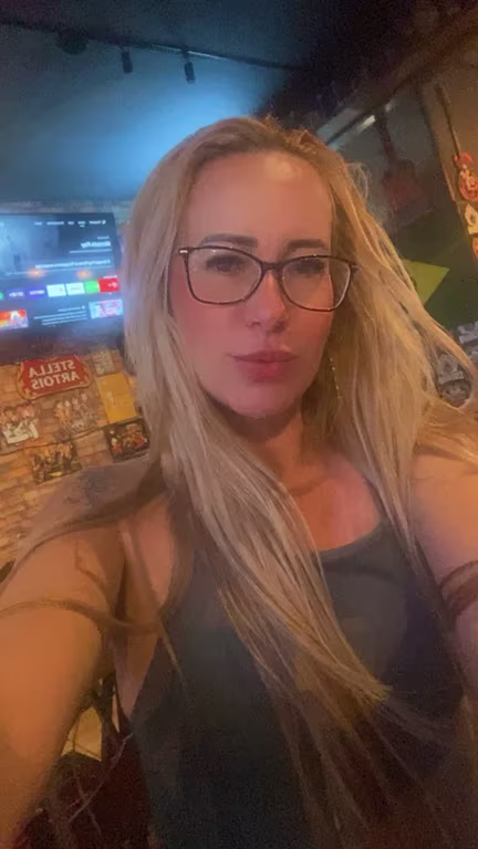 Lucy Luz do descanso ao prazer Nuru relaxante mix entre tantas outras. Massagem sensual
