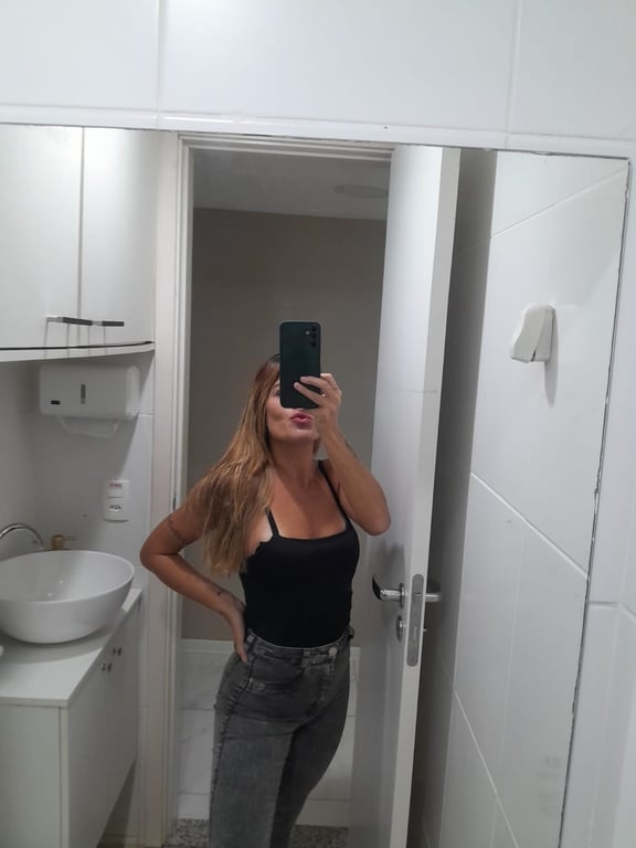 Camila Moraes Massoterapeuta Massagem nuru