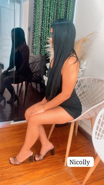 Natal chegando, e nossas garotas estão de vermelho esperando vc