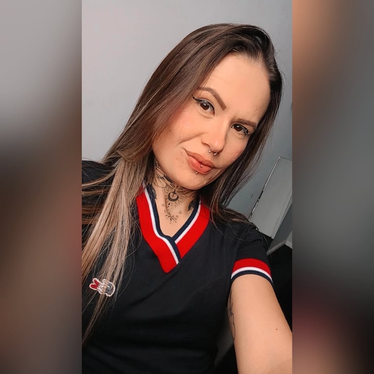 Leela Terapeuta Tântrica e holística. Perfil particular Massagem tântrica