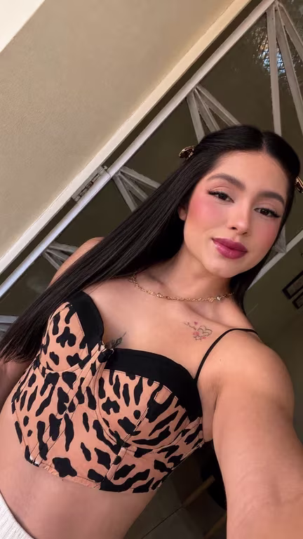 Giulia Francine Terapeuta Massagem nuru em