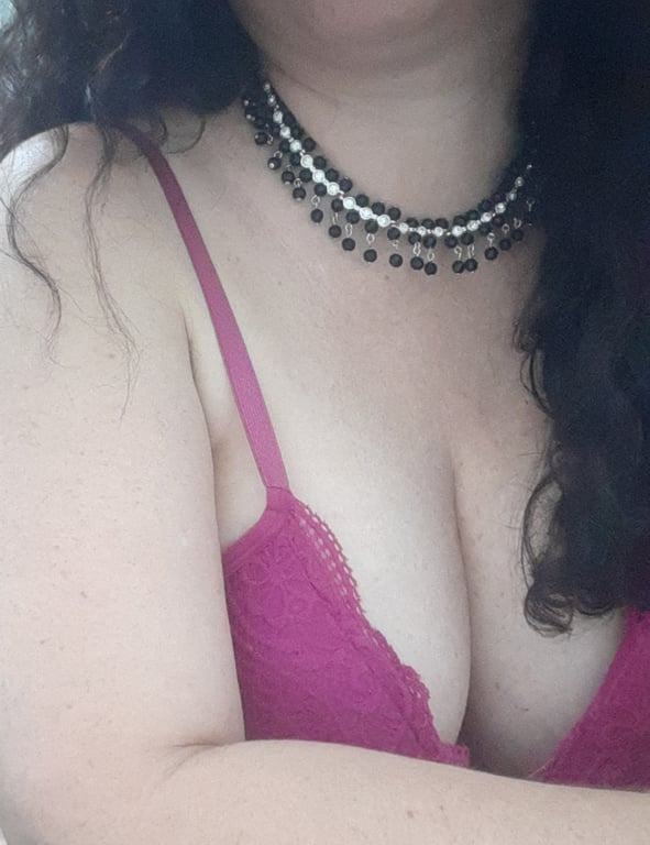Carla Massagista - venha relaxar comigo hoje. Massagista em