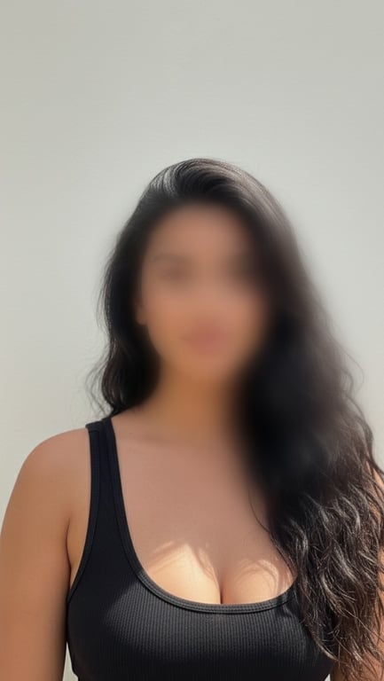 Sabrina Fernanda massagista especialista em Nuru e relaxante 