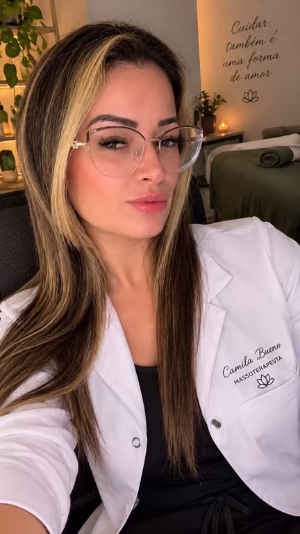 Camila Bueno Massoterapeuta, Terapeuta Tântrica Atende aos Domingos.