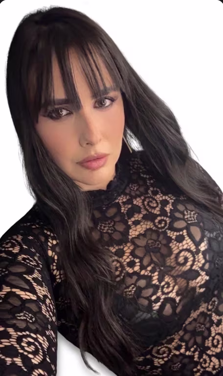 Júlia Miranda massagem tântrica, relaxante e Nuru Massagem tântrica