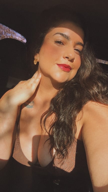 ANA . Especialista em Massagem terapêutica e nuru Massagista