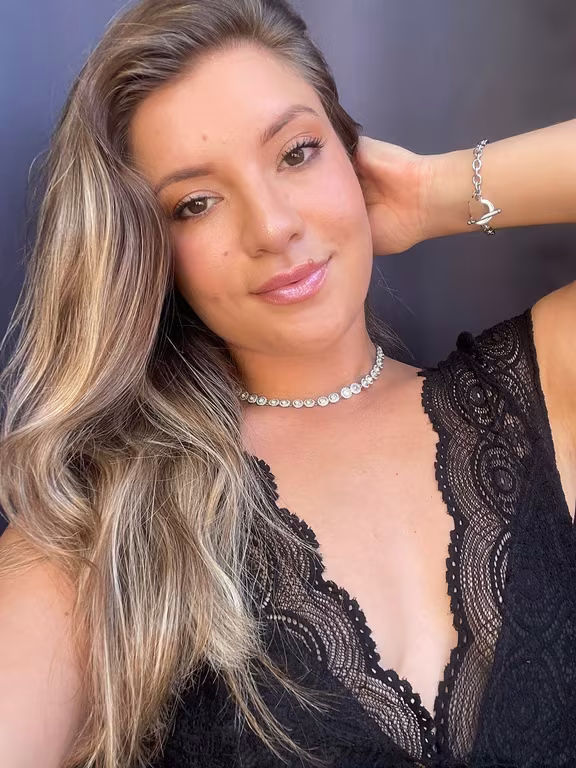 Kelly Costa massagem sensual