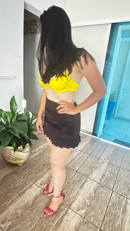 Bibi Massagista carinhosa e liberal com finalização Massagem tântrica