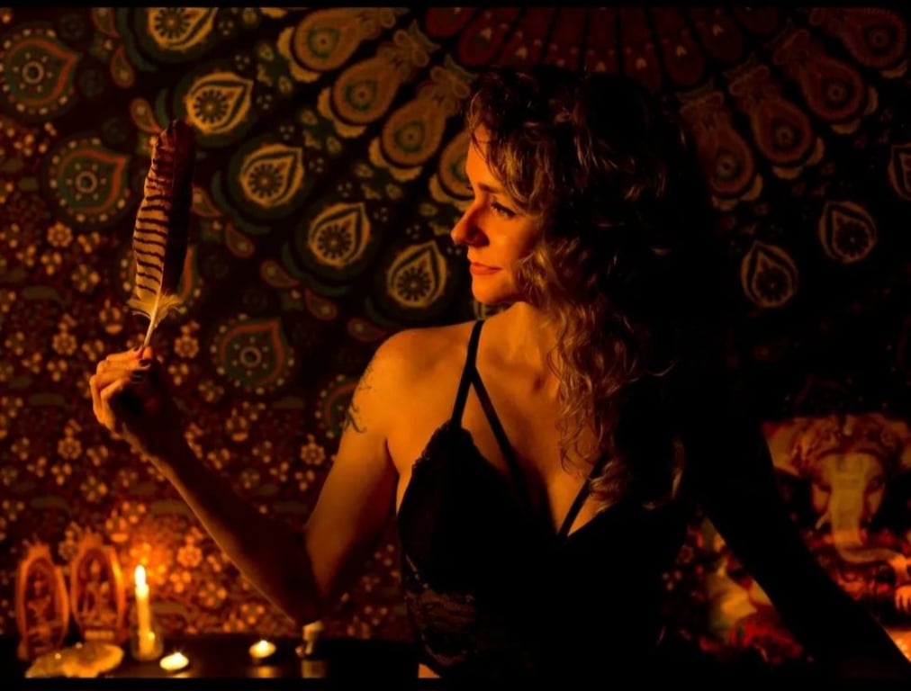 Maya Rajni Massoterapeuta Tântrica Massagem nuru em