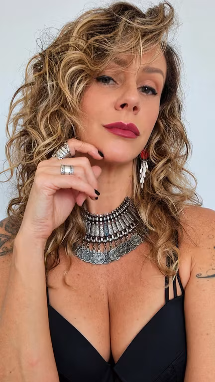 Maya Rajni Massoterapeuta Tântrica