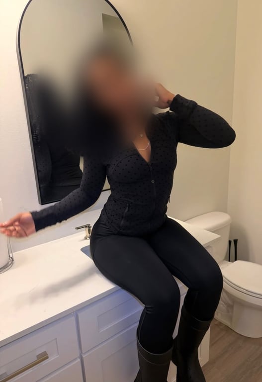 Jade - O prazer é a linguagem silenciosa das minhas mãos!