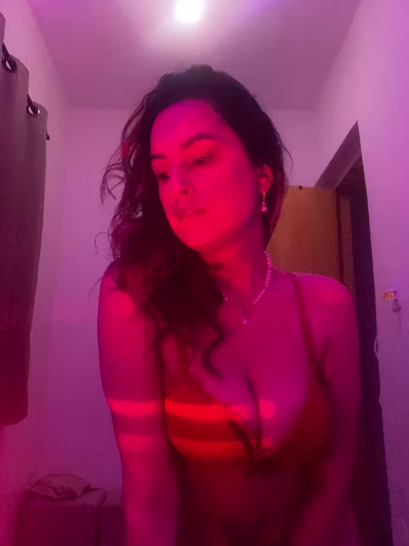 Lunna Castelli Massagem Tântrica Diadema Massagem tântrica em