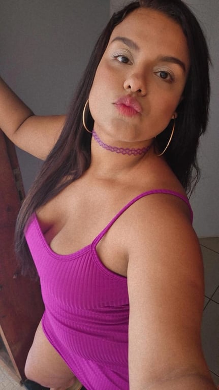 Chama no privado e me conta o que te excita...