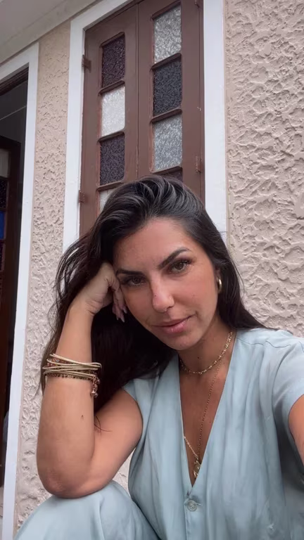Nara | Psicanalista | Terapeuta tântrica e energética Massagem sensual