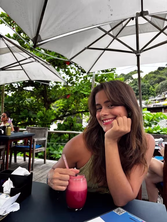 Terapeuta Elayne Seu corpo merece ser tocado com respeito e presença