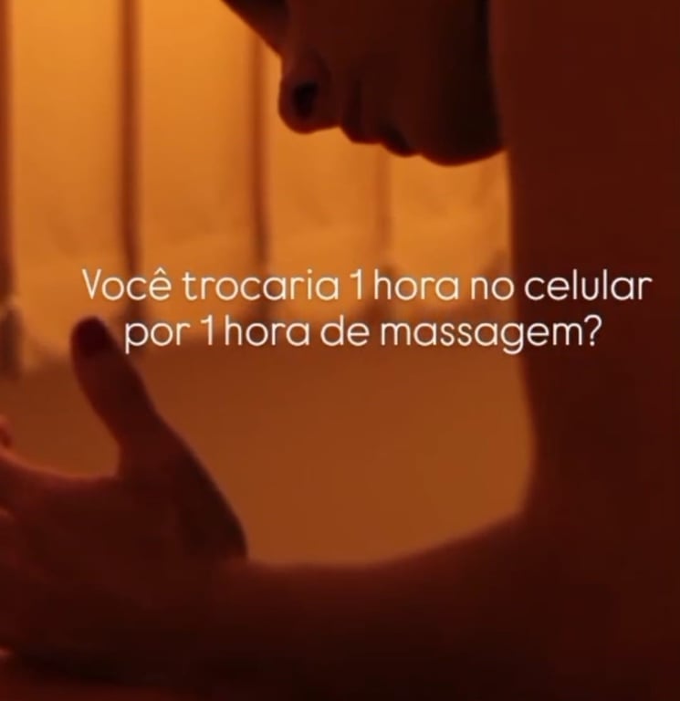 Luna O Refúgio da Alta Sensorialidade: O Tempo Para e o Sentir Massagem sensual em