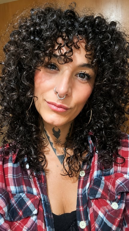 Gi Charrua Terapeuta Corporal Tântrica Massagem