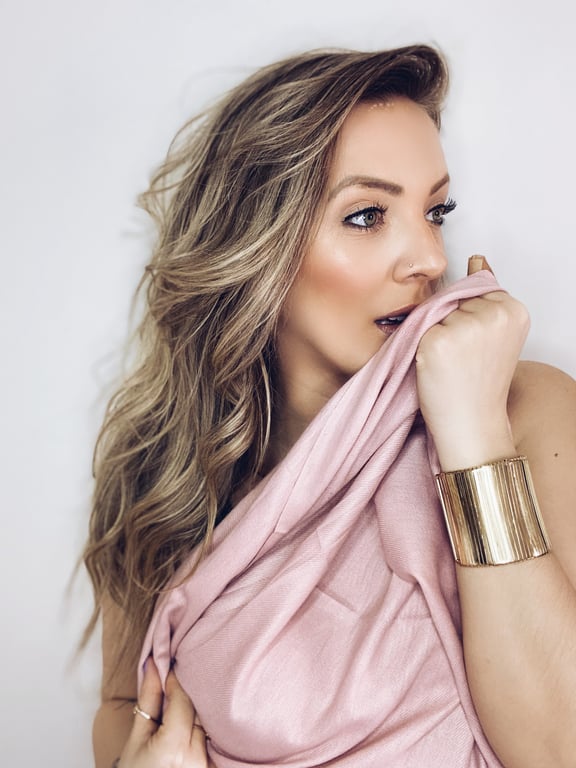 Bárbara Massoterapeuta - Massagem Tântrica 