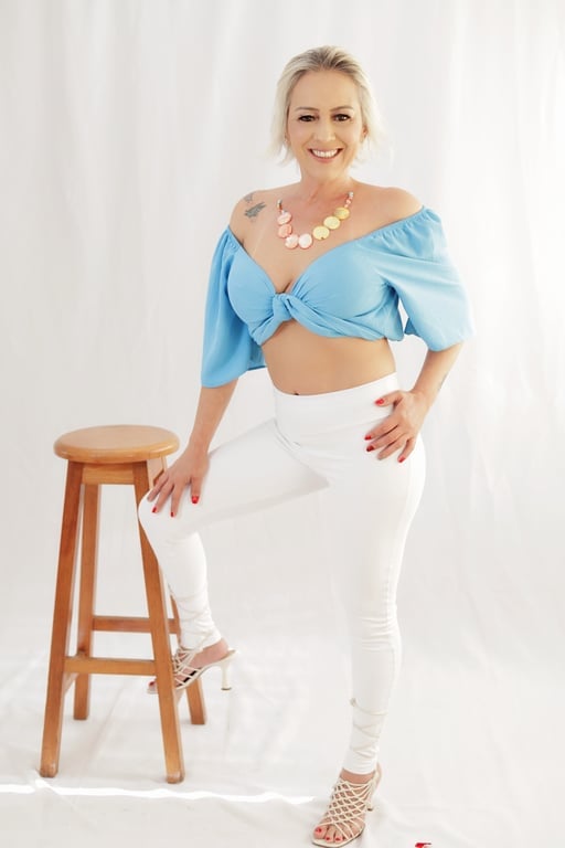 Katia Bela massagista tailandesa Massagem