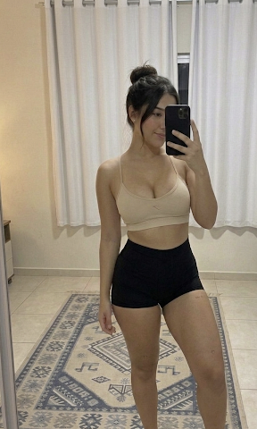 Bella -Massagem erótica, sensual Nuru e Vivência