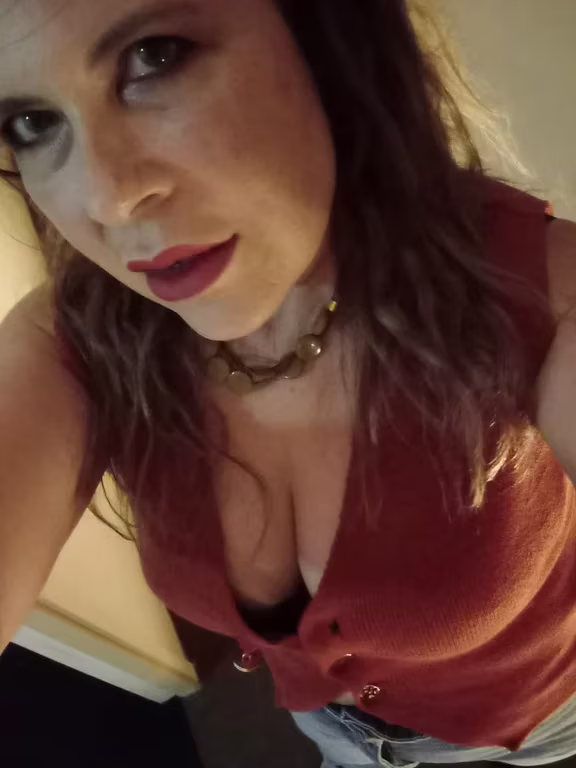 Melissa Madana Massagem tantrica/Nuru Em Massagem em