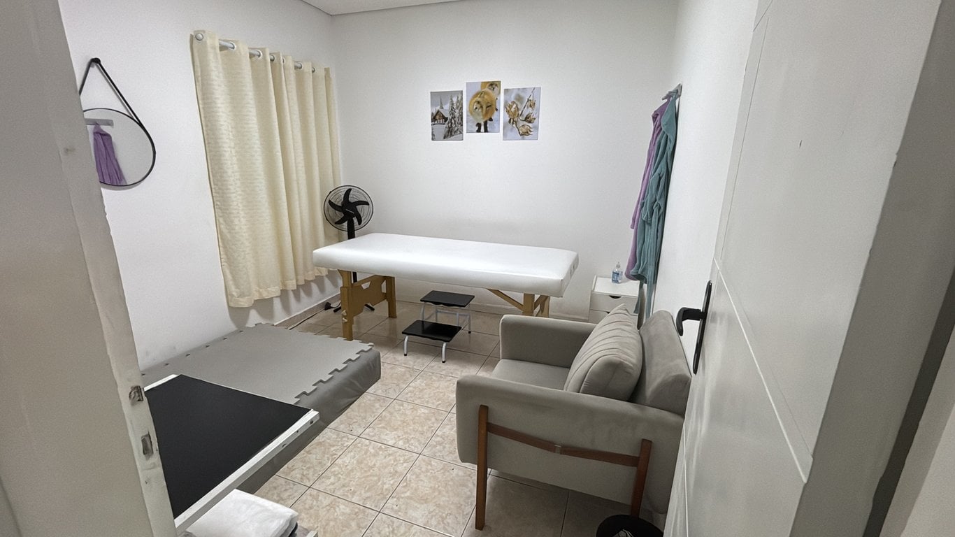 Dra. Mônica – Experiência Sensorial e Terapêutica de Alto Nível Massagem