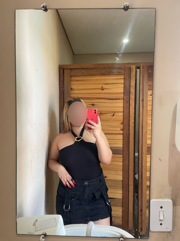 Rebeca - Massoterapeuta Relaxante e Sensual.