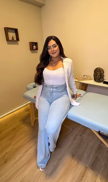 Júlia Massoterapeuta Massagem nuru em