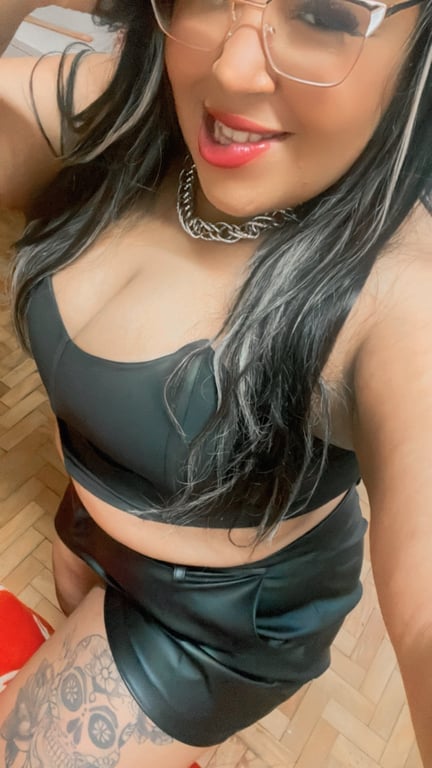 Nicolly sua melhor experiência em nuru e tantra 