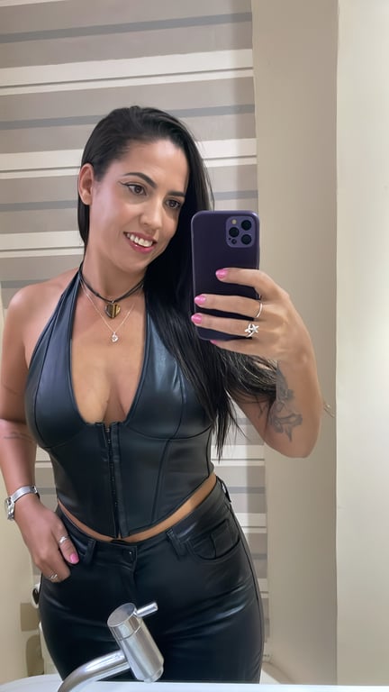 Terapeuta Vanessa Massagem nuru
