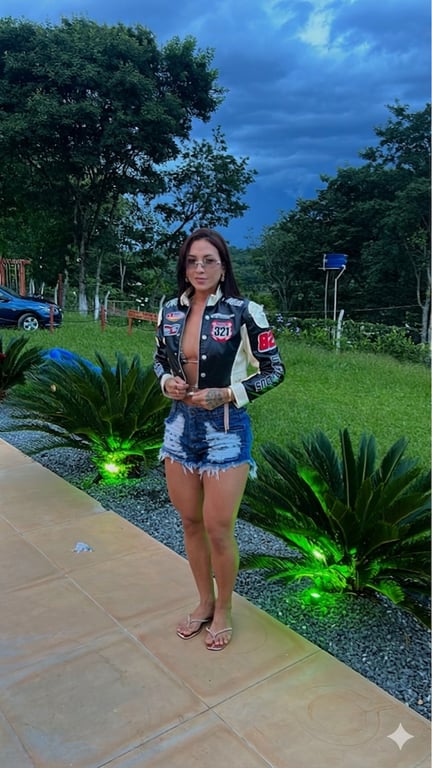 NAYRA Massagem Exclusiva para Quem Busca Prazer e Relaxamento Massagista em