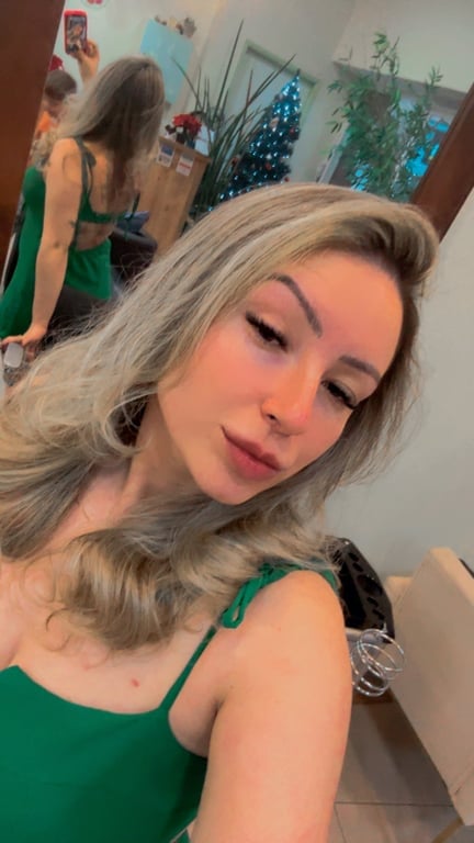 Alice Ferraz,venha ter sua melhor experiência no mundo das massagens..